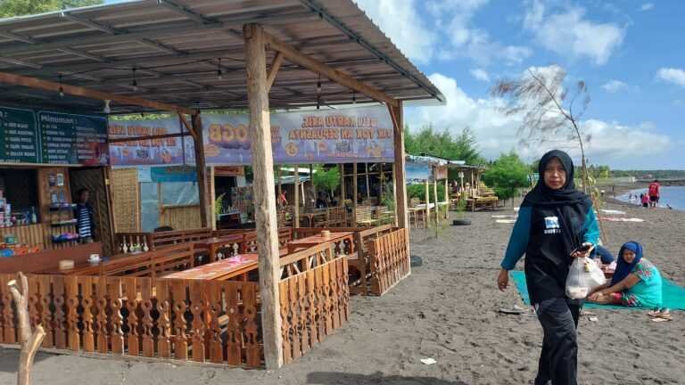 Pantai Seranit Banyuwangi: Destinasi Wisata Baru dengan Kontribusi Ekonomi yang Signifikan