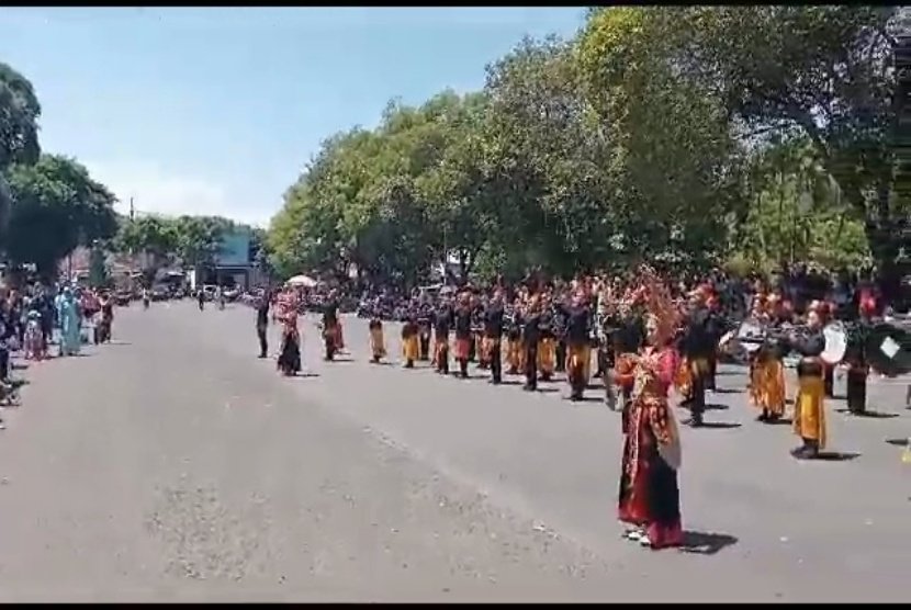 Festival Drumband Etnik Banyuwangi Sukses Ajak Peserta Lestarikan Budaya 