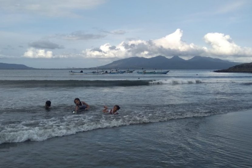 Wisata Pantai Plengsengan Banyuwangi Tawarkan Beragam Aktivitas 